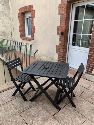 Appartement Avec Terrasse Gien ภายนอก รูปภาพ